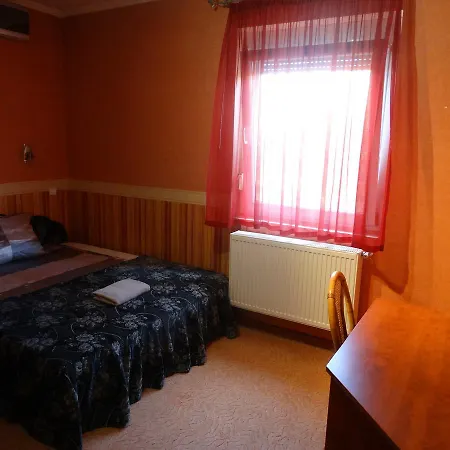 Budai Panzio Bed & Breakfast