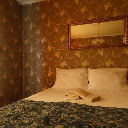 Budai Panzio Nocleg ze śniadaniem 3*